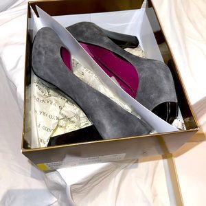 Franco Sarto Women's Grey Suede Peep Toe Heels Size 8